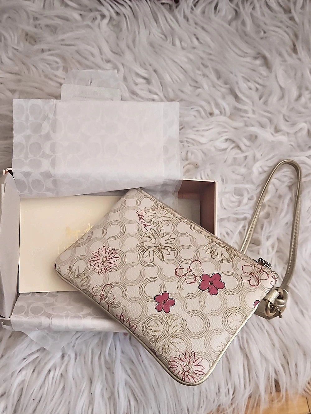 Coach Daisy Outline Signature Metallic Double Zip Wristlet Pink & Cream - Picture 2 of 2